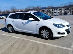 Weiß Gebraucht 2013 Opel Astra Kombi | 5.250 € (Fairer Preis)