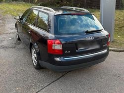 Blau Gebraucht 2002 Audi A4 Kombi | 1.050 € (Superpreis)