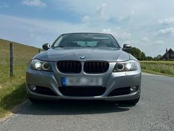 Grau Gebraucht 2008 BMW 318 Limousine | 4.300 € (Fairer Preis)