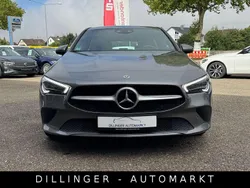 Mountaingrau Gebraucht 2022 Mercedes CLA220 Limousine | 23.440 € (Superpreis)