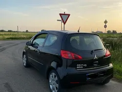 Schwarz Gebraucht 2006 Mitsubishi Colt Kleinwagen | 1.850 €