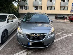 Grau Gebraucht 2013 Opel Meriva Edition Van / Kleinbus | 6.000 € (Fairer Preis)