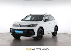 Pure white Gebraucht 2024 VW Tiguan Style SUV | 48.380 € (Etwas zu teuer)