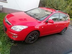 Rot Gebraucht 2010 Hyundai i30 Style Kombi | 2.899 € (Guter Preis)