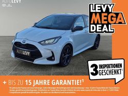 Platinweiss metallic, dach schwarz Gebraucht 2023 Toyota Yaris Hybrid Basis Kleinwagen | 21.970 € (Fairer Preis)