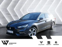 Grau Gebraucht 2023 Seat Leon 4Drive Limousine | 27.991 € (Etwas zu teuer)