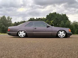 Violet Gebraucht 1992 Mercedes 230 Coupé | 15.000 €