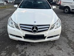 Weiß Gebraucht 2010 Mercedes E250 Coupé | 8.900 € (Guter Preis)