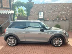 Grau Gebraucht 2019 Mini Cooper Kleinwagen | 17.900 € (Guter Preis)