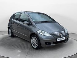 Grau Gebraucht 2008 Mercedes E200 Avantgarde Limousine | 7.400 € (Guter Preis)