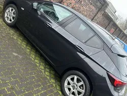 Schwarz Gebraucht 2016 Opel Astra Edition Kleinwagen | 6.500 € (Superpreis)