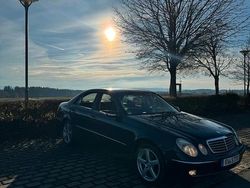 Blau Gebraucht 2003 Mercedes E270 Limousine | 4.000 € (Guter Preis)