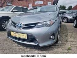 Silber Gebraucht 2013 Toyota Auris Touring Sports Life+ Kombi | 9.999 € (Guter Preis)