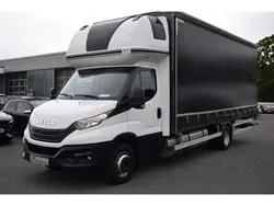 Weiss (metallic) Gebraucht 2024 Iveco Daily Van | 44.890 €