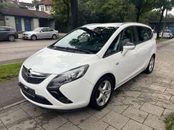 Weiß Gebraucht 2015 Opel Zafira Tourer Style Van / Kleinbus | 7.800 € (Guter Preis)
