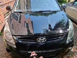 Schwarz Gebraucht 2010 Hyundai i20 Classic Limousine | 2.200 € (Superpreis)