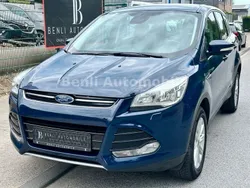 Blau Gebraucht 2016 Ford Kuga Titanium SUV | 12.790 € (Fairer Preis)