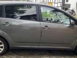 Grau Gebraucht 2005 Toyota Corolla Verso Van / Kleinbus | 2.300 € (Guter Preis)