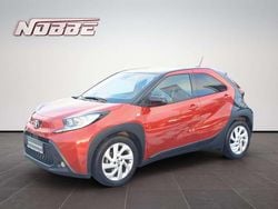 Chili red / night sky black Gebraucht 2022 Toyota Aygo X Comfort SUV | 14.700 € (Fairer Preis)
