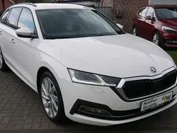 Weiß Gebraucht 2021 Skoda Octavia First Edition Kombi | 23.200 € (Fairer Preis)