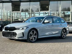 M brooklyn grau (metallic) Gebraucht 2023 BMW 330e M Sport Kombi | 43.940 € (Etwas zu teuer)