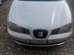Silber Gebraucht 2005 Seat Ibiza Limousine | 1.000 € (Fairer Preis)