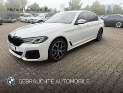 Weiß Gebraucht 2021 BMW 545e M Sport Limousine | 46.800 € (Fairer Preis)