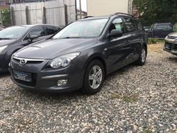 Grau Gebraucht 2010 Hyundai i30 Comfort Kombi | 5.499 € (Fairer Preis)