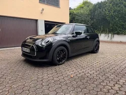 Schwarz Gebraucht 2021 Mini Cooper SE Kleinwagen | 16.999 € (Fairer Preis)