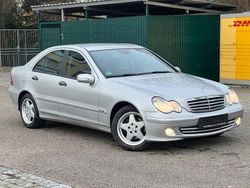 Silber Gebraucht 2004 Mercedes C200 Limousine | 2.900 € (Fairer Preis)