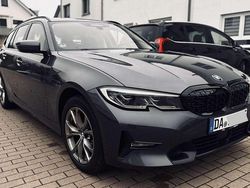 Grau Gebraucht 2021 BMW 320 Sport Line Kombi | 19.900 € (Fairer Preis)