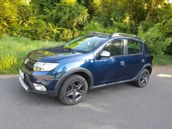 Blau Gebraucht 2017 Dacia Sandero Stepway Kleinwagen | 6.250 € (Fairer Preis)