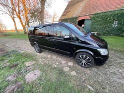 Schwarz Gebraucht 2013 Mercedes Viano Avantgarde Van / Kleinbus | 19.900 € (Fairer Preis)