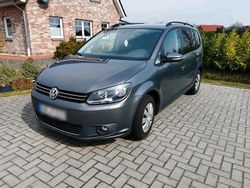Grau Gebraucht 2012 VW Touran Van / Kleinbus | 5.200 € (Fairer Preis)
