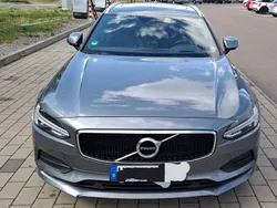 Grau Gebraucht 2019 Volvo V90 Momentum Kombi | 18.900 € (Superpreis)