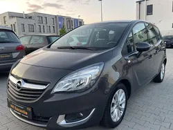 Grau Gebraucht 2014 Opel Meriva Style Van / Kleinbus | 8.990 € (Fairer Preis)