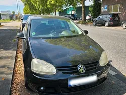 Schwarz Gebraucht 2006 VW Golf V Limousine | 1.400 € (Guter Preis)