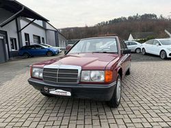 Bordo rot Gebraucht 1986 Mercedes 190 Limousine | 3.999 €