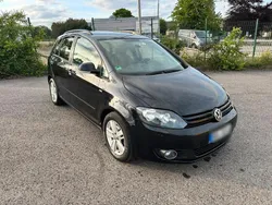 Schwarz Gebraucht 2012 VW Golf Sportsvan Match Van / Kleinbus | 6.990 € (Fairer Preis)
