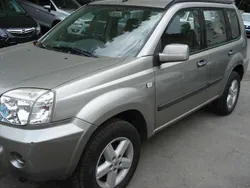 Silber Gebraucht 2004 Nissan X-Trail Comfort SUV | 2.850 € (Guter Preis)
