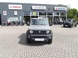 Grau Gebraucht 2023 Suzuki Jimny Comfort SUV | 29.900 € (Fairer Preis)
