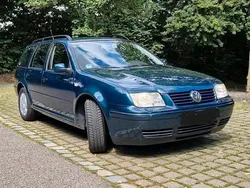 Violet Gebraucht 2000 VW Bora Limousine | 899 € (Guter Preis)