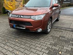 Orange Gebraucht 2012 Mitsubishi Outlander SUV | 7.500 €