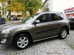 Braun Gebraucht 2011 Toyota RAV4 Life SUV | 11.950 € (Fairer Preis)