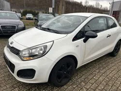 Weiß Gebraucht 2012 Kia Rio Limousine | 2.490 € (Superpreis)