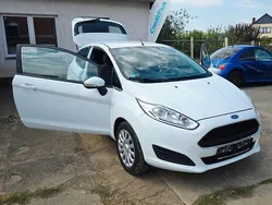 Weiß Gebraucht 2017 Ford Fiesta Trend Kleinwagen | 6.950 € (Etwas zu teuer)
