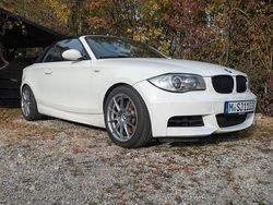 Weiß Gebraucht 2008 BMW 135 Cabriolet M Performance Cabrio | 22.000 €