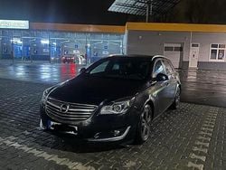 Schwarz Gebraucht 2015 Opel Insignia Sport Kombi | 8.450 € (Etwas zu teuer)