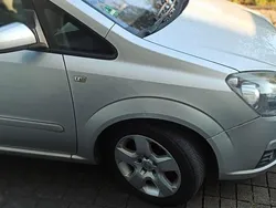 Silber Gebraucht 2006 Opel Zafira Van / Kleinbus | 1.850 € (Guter Preis)