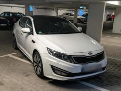 Weiß Gebraucht 2012 Kia Optima Edition 7 Limousine | 11.200 € (Etwas zu teuer)